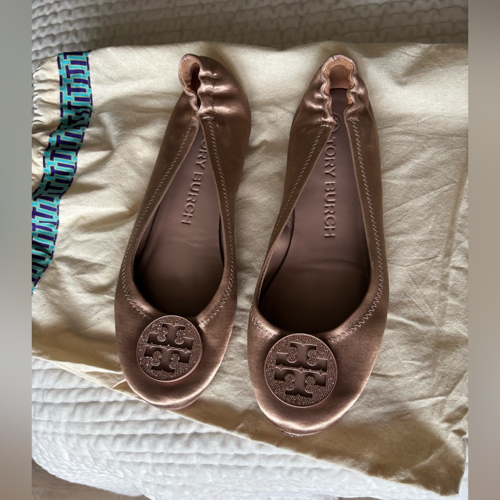 Tory Burch Blush Pink Flats with Medallion Logo-size 7.5